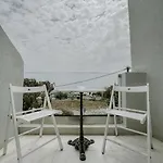 Thirasia Hotel 2*