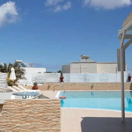 Thirasia Hotel 2*