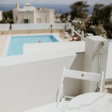 Thirasia Hotel 2*