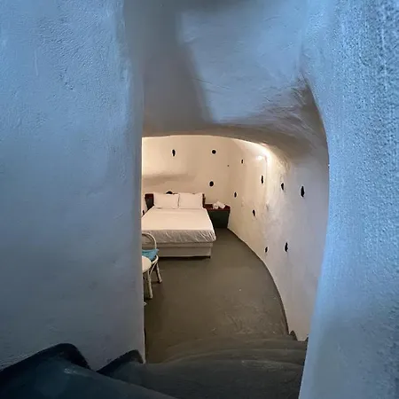 Thirasia Hotel Fira (Santorini)