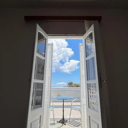 Thirasia 2* Fira (Santorini)