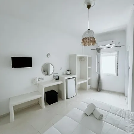 Thirasia Fira (Santorini)