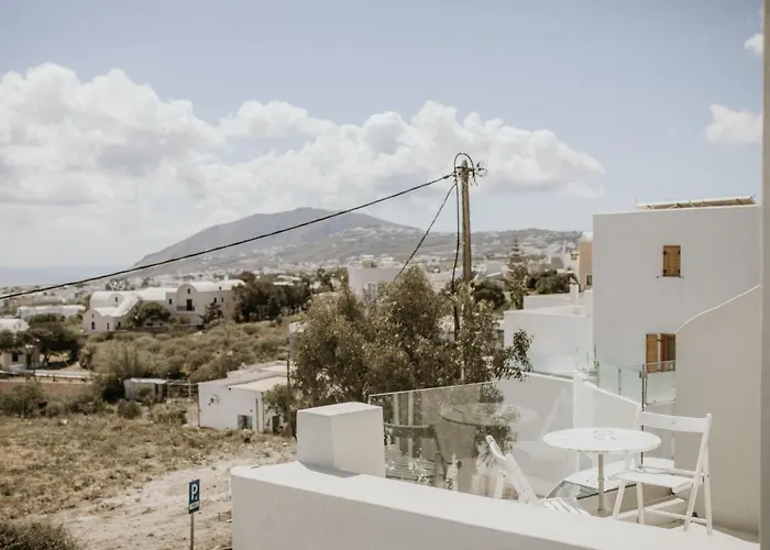 Thirasia 2* Fira (Santorini)