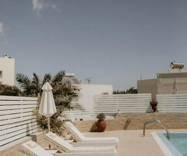 Thirasia 2* Fira (Santorini)