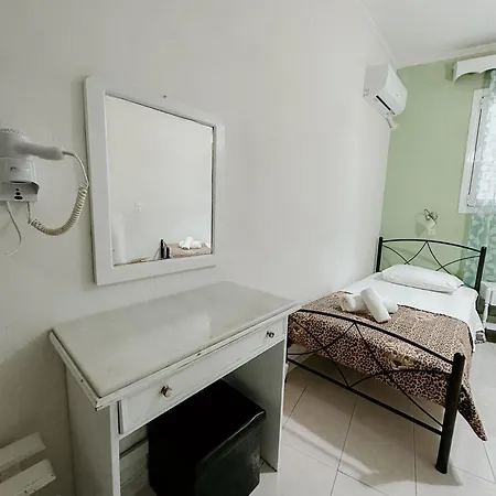 ティラシア ホテル 2*