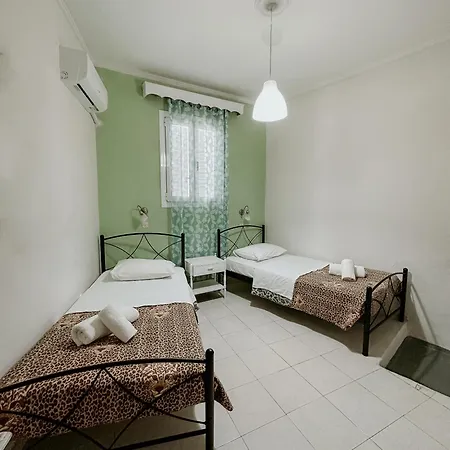 ティラシア 2* サントリーニ